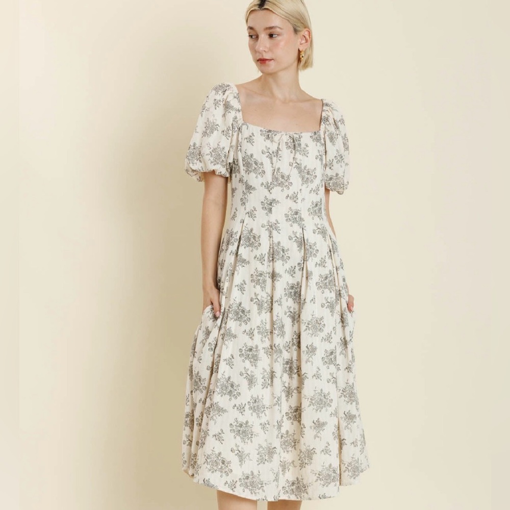 AUREUM Cream Midi Dress with Gray Floral Print